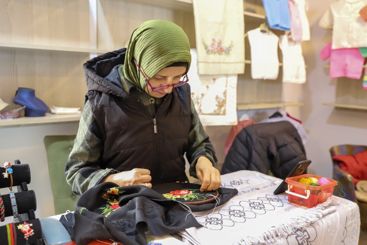 Günay Kılıç, Büyükşehir Belediyesi'nin El Emeği Çarşısı'nda