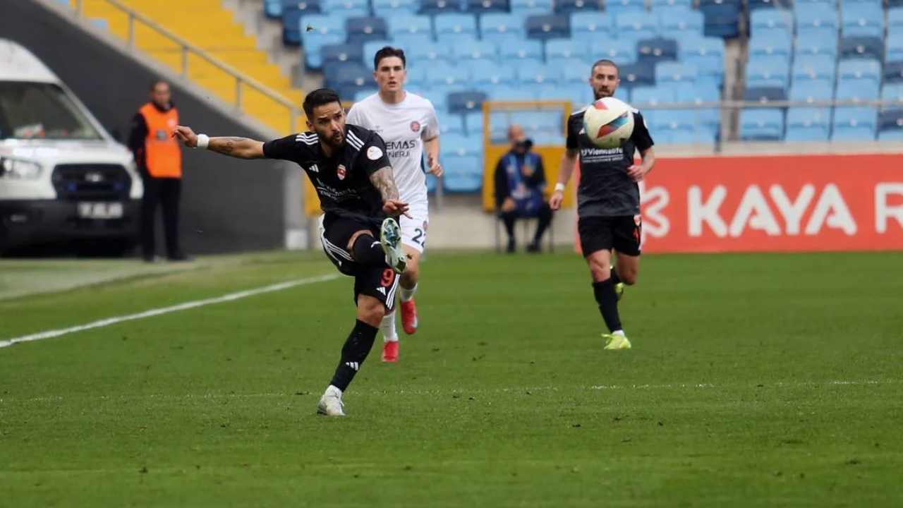 Adana'da Sürpriz Yok: Fatih Karagümrük 2-1 Galip